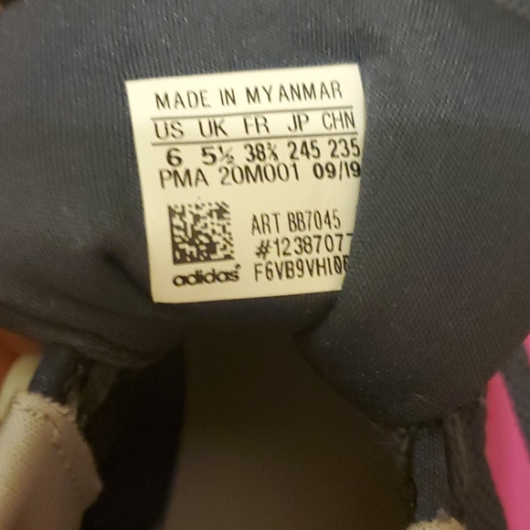 Adidas running shoes - Picture 3 of 4